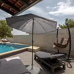 Family Friendly House With A Swimming Pool Cove Koramaslinova - Koromaslinova, Brac - 15479