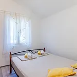 Family Friendly House With A Swimming Pool Cove Koramaslinova - Koromaslinova, Brac - 15479 Ferienhaus Milna (Brac)