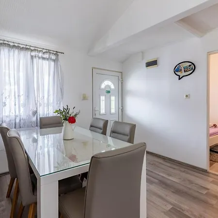 Family Friendly House With A Swimming Pool Cove Koramaslinova - Koromaslinova, Brac - 15479 Holiday home